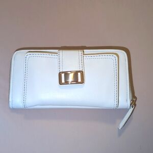 New Brighton Trendoro off white purse